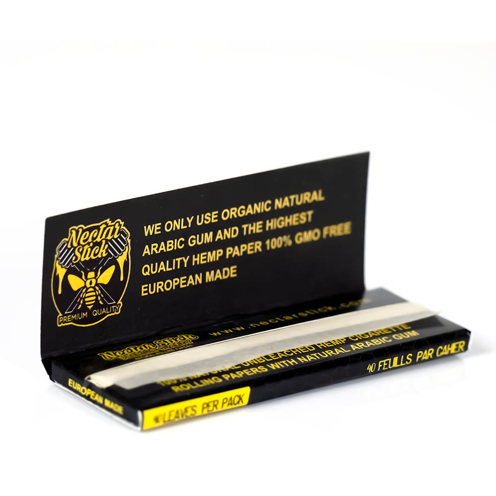 european cigarette holder Portable Reusable Cigarette Holder, with 3 Sizes Heads & Built-in Ash –  GizModern